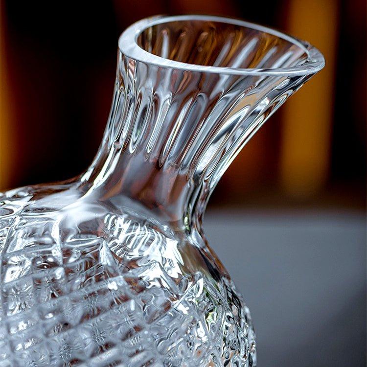 Wide opening and wine inside the Vitraelle Orbit Decanter